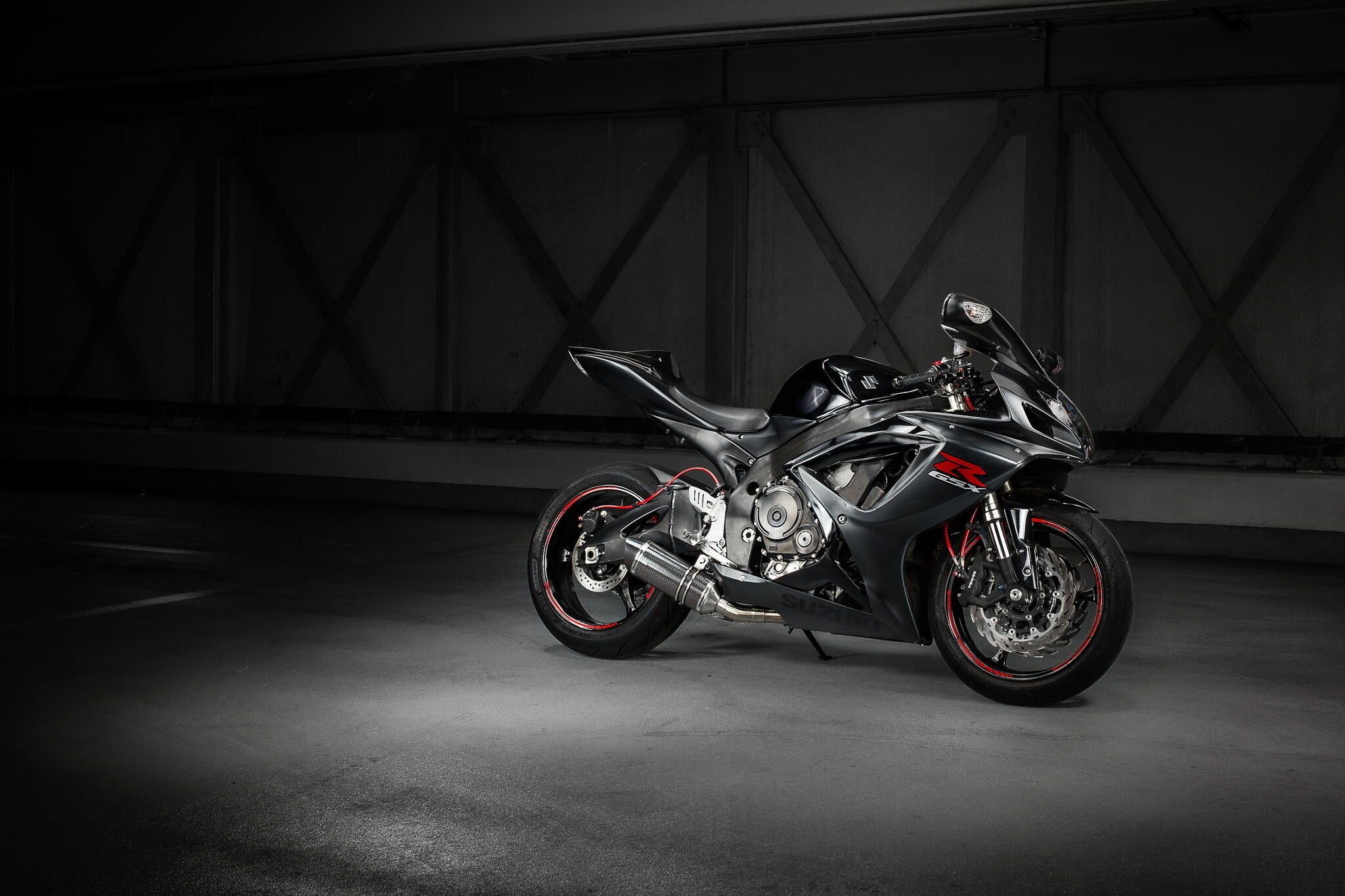 2048x1365 GSX R Wallpaper
