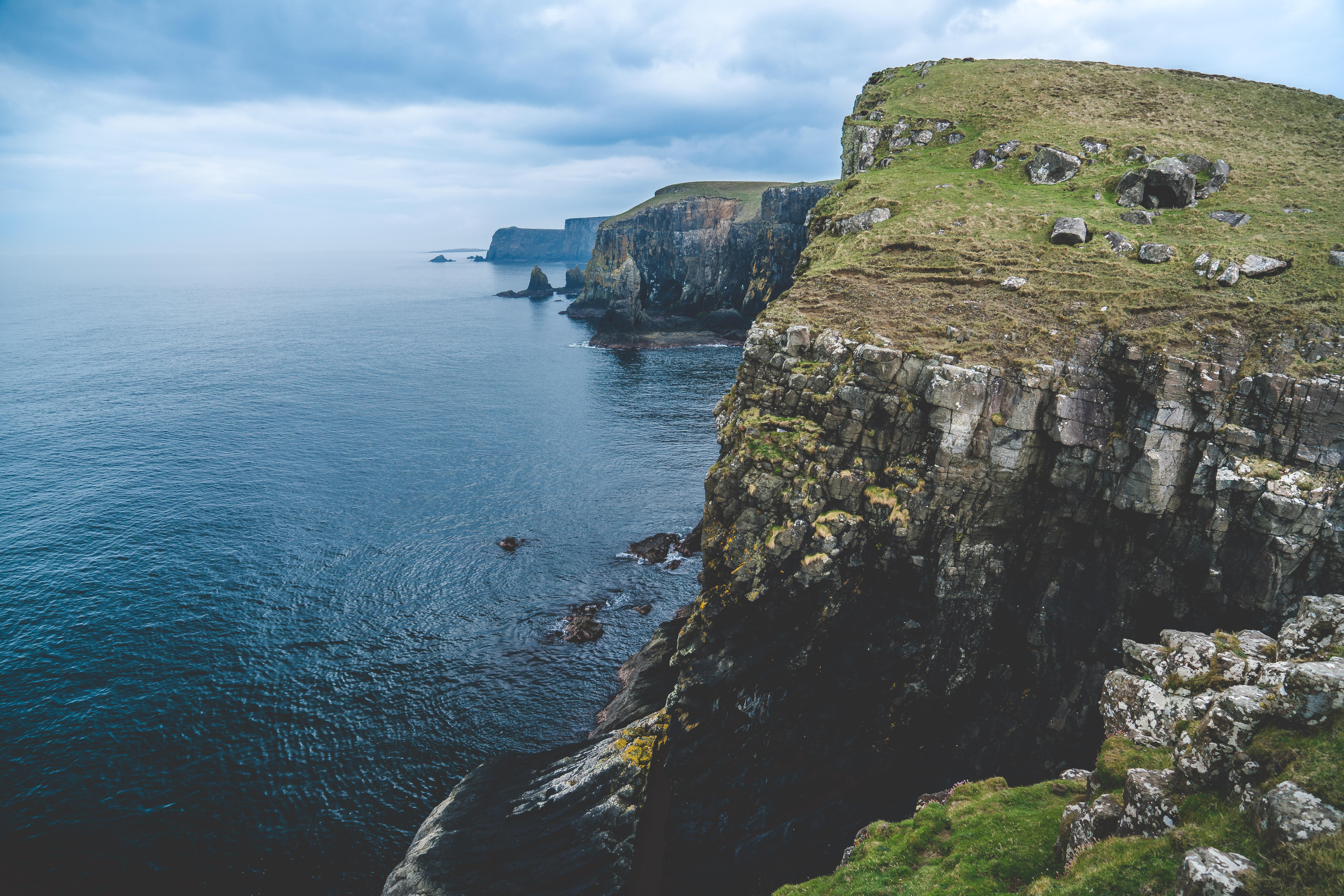 7952x5304 The rugged cliffs of the Isle of Skye, Scotland [OC] [7952 × 5304]