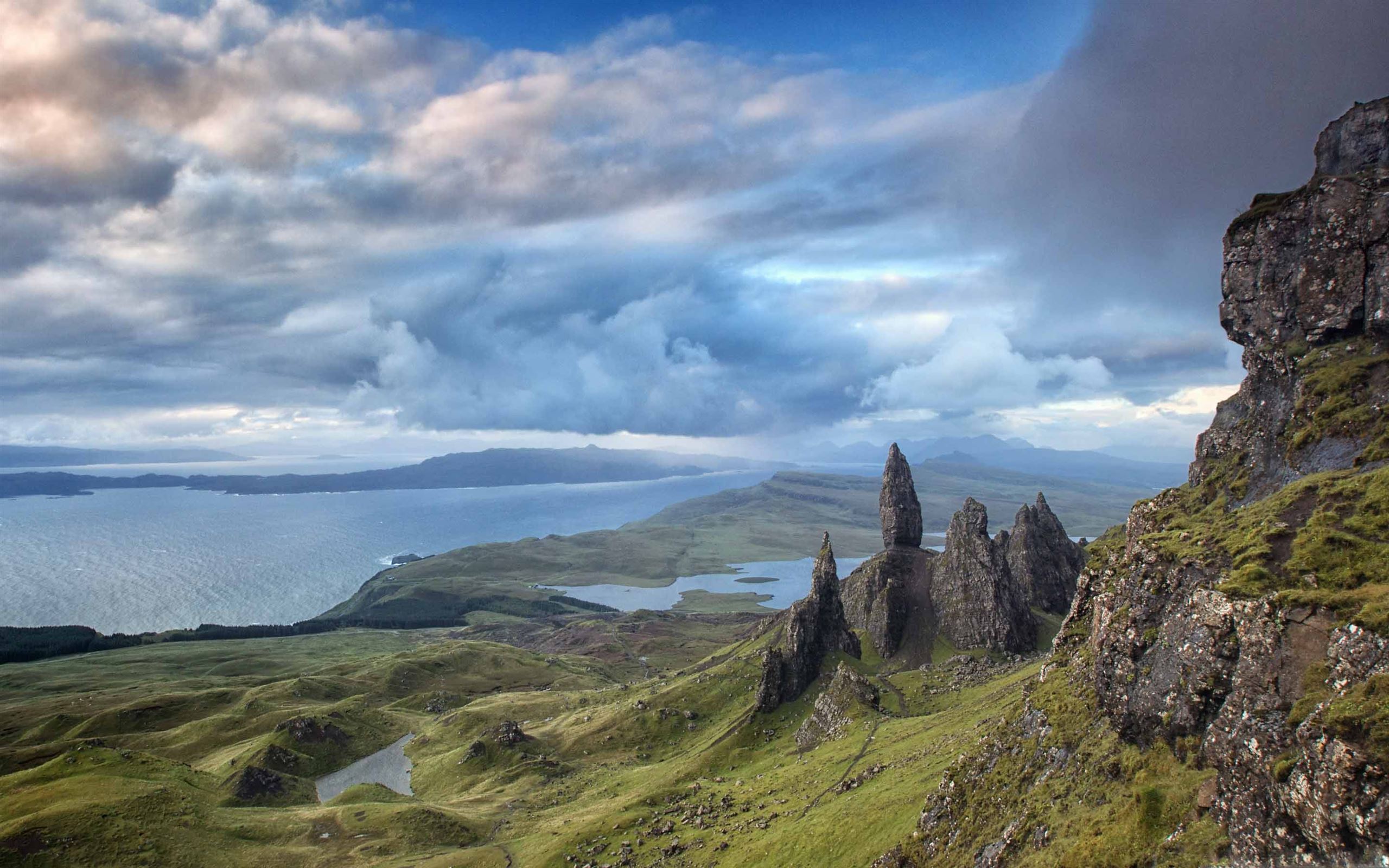 2560x1600 Skye Island Scotland Mac Wallpaper Download