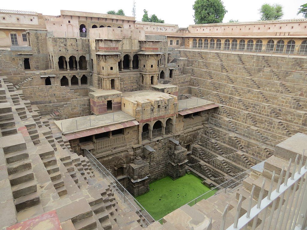 1024x768 Chand Baori: Iconic Stepwell in Rajasthan