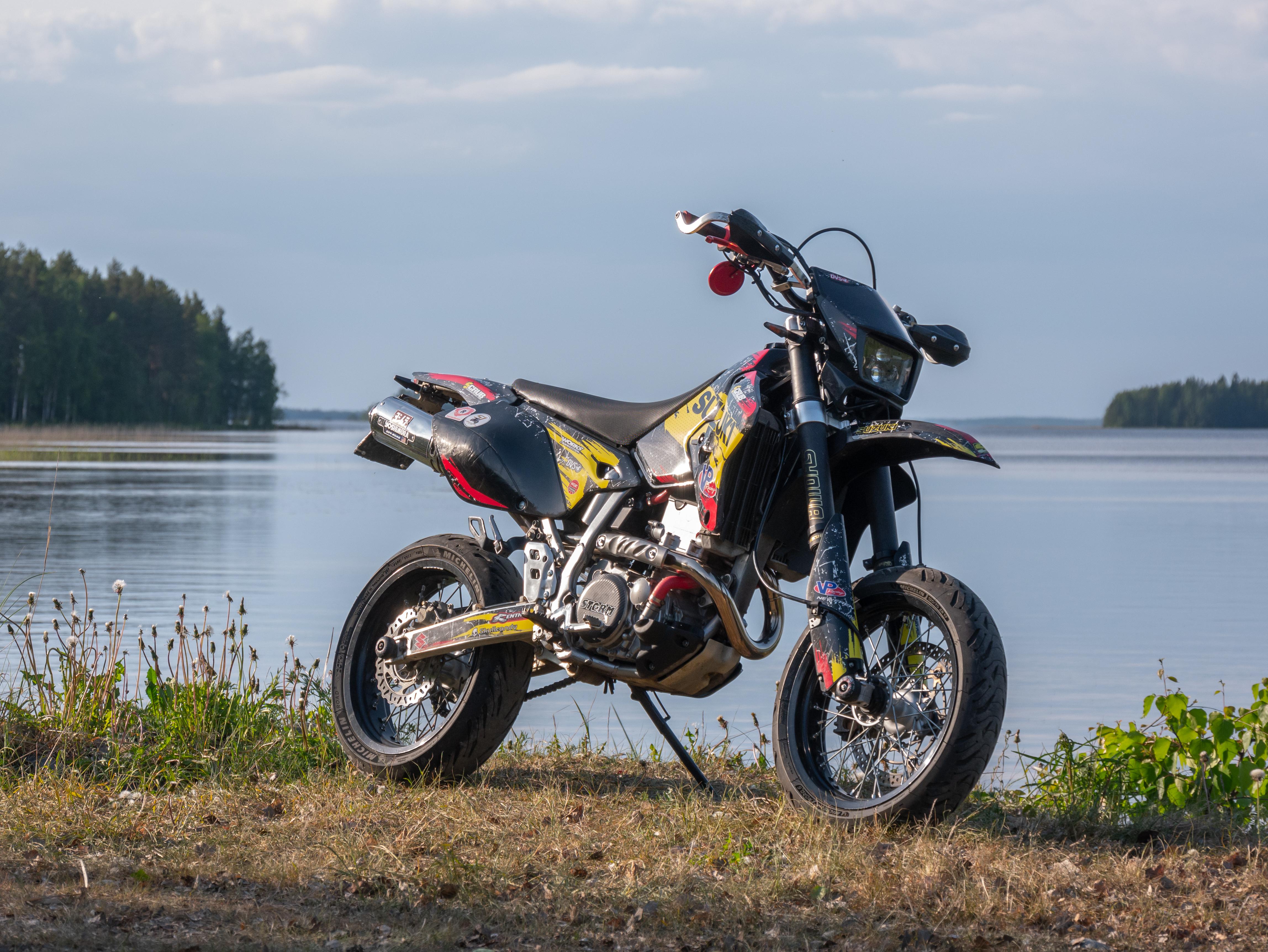 4592x3448 drz400sm