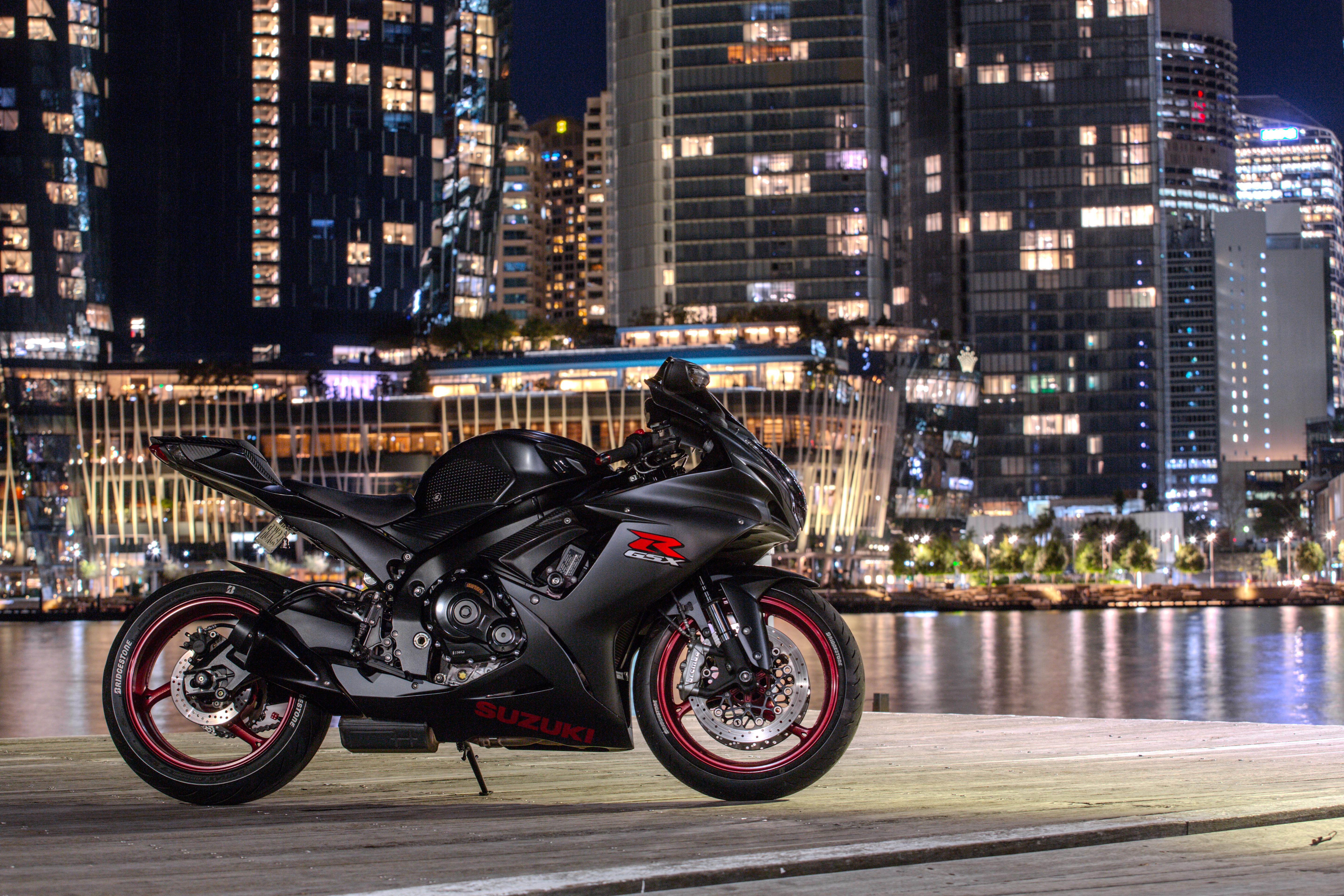 5760x3840 2017gsxr600
