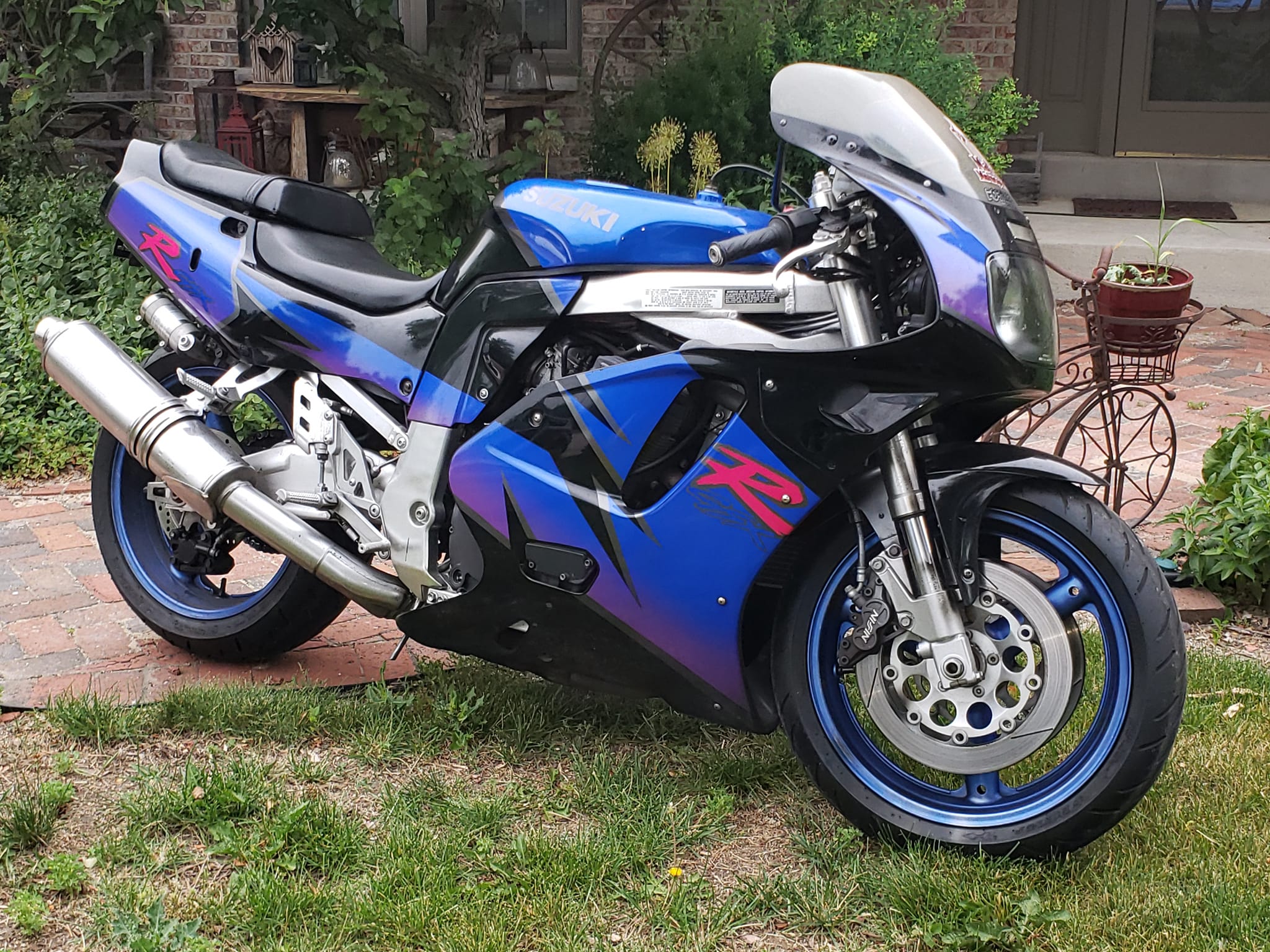 2048x1536 Suzuki GSXR