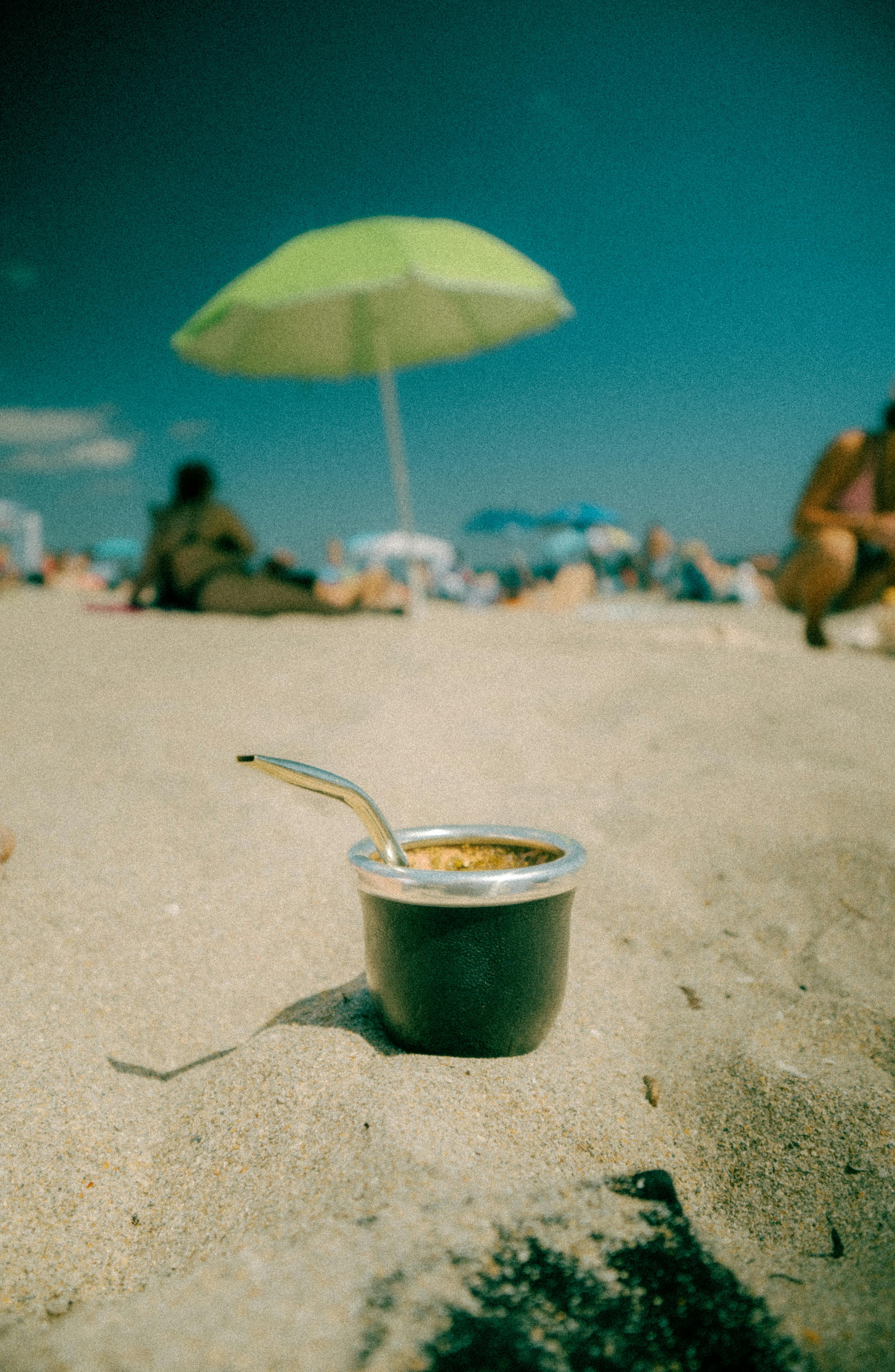 3916x6000 Beach Day with Coffee at Miami Beach · Free