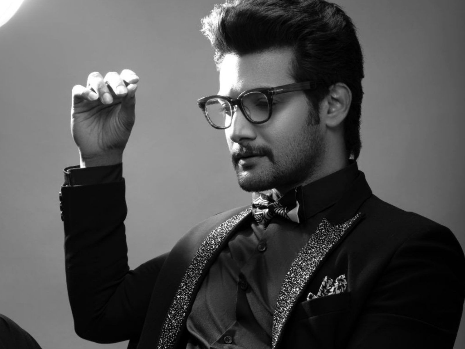 1600x1200 Aadi Saikumar: ప్రయోగాలకు కేరాఫ్ అడ్రస్‌ అవుతున్న ఆది సాయి కుమార్‌. లవ్లీ స్టార్ పన్నెండేళ్ల జర్నీ. తెలుగు సినిమా వార్తలు