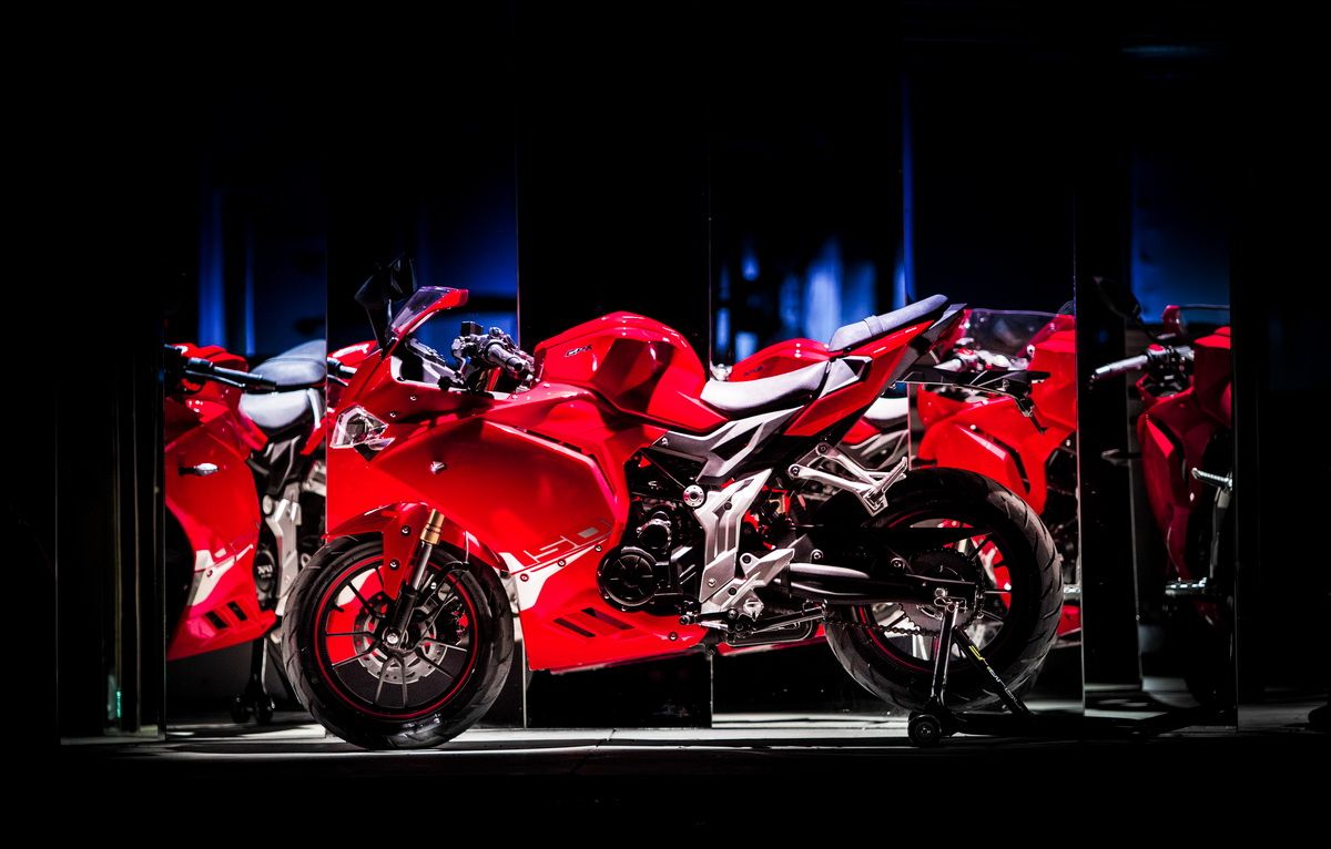 1200x766 Executive Preview GPX DEMON 150 GR >>>Mini Bike FULL FAIRING แบรนด์ไทย และความเหมือนคล้ายที่แตกต่างกัน