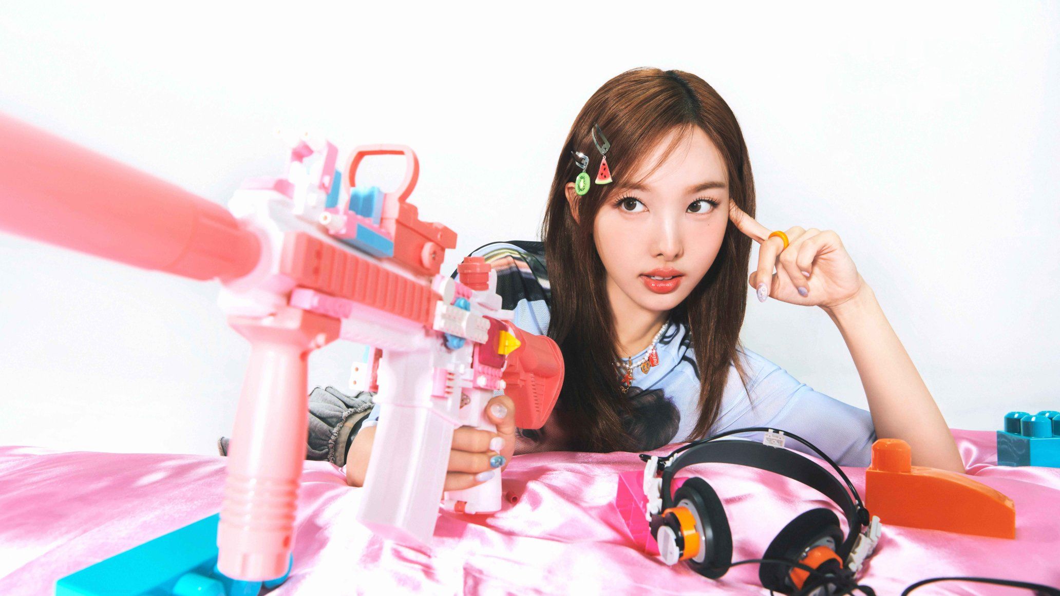 2064x1161 Twice 2025 Desktop Wallpaper