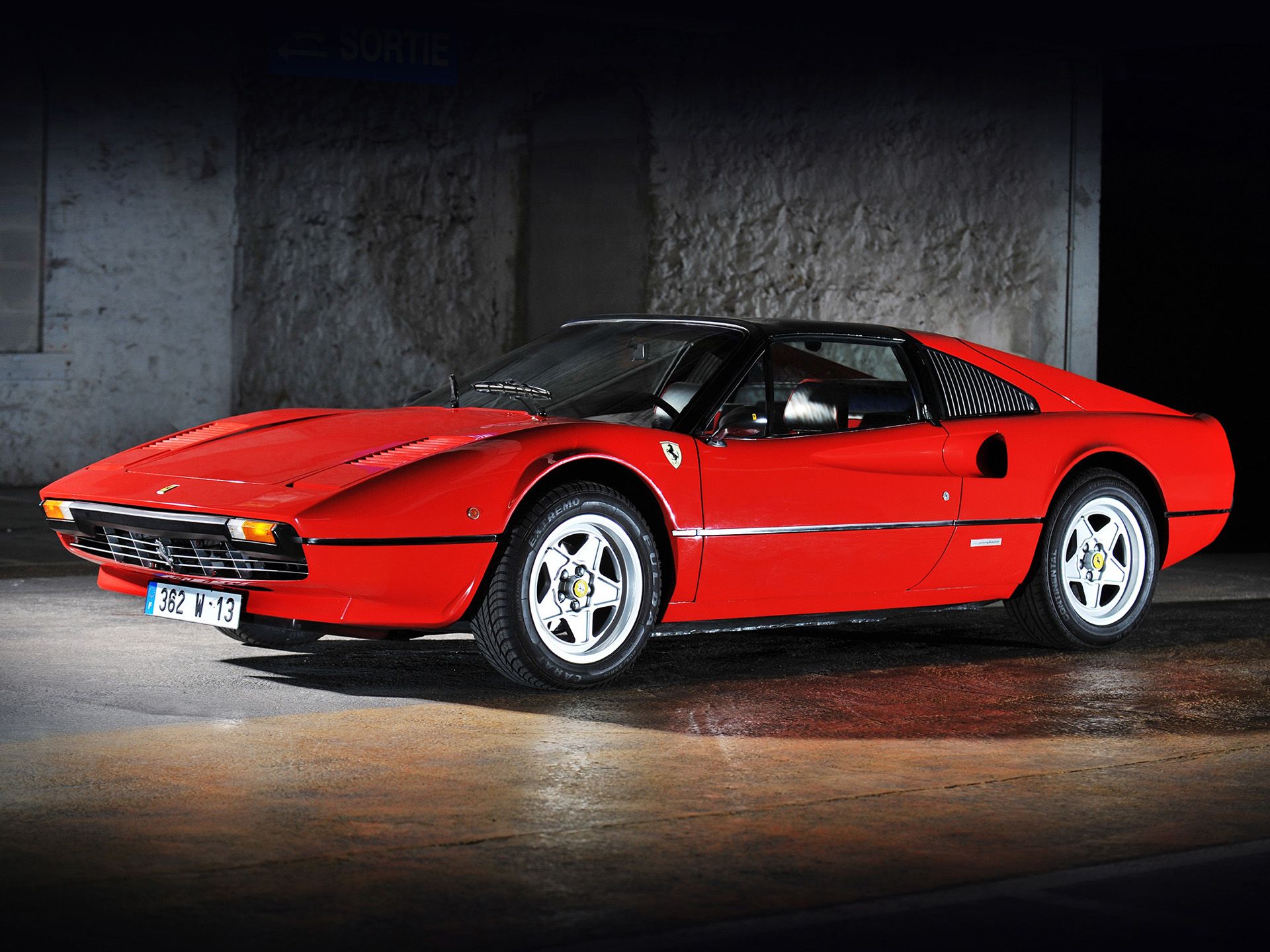 1920x1440 Ferrari 308 Wallpaper