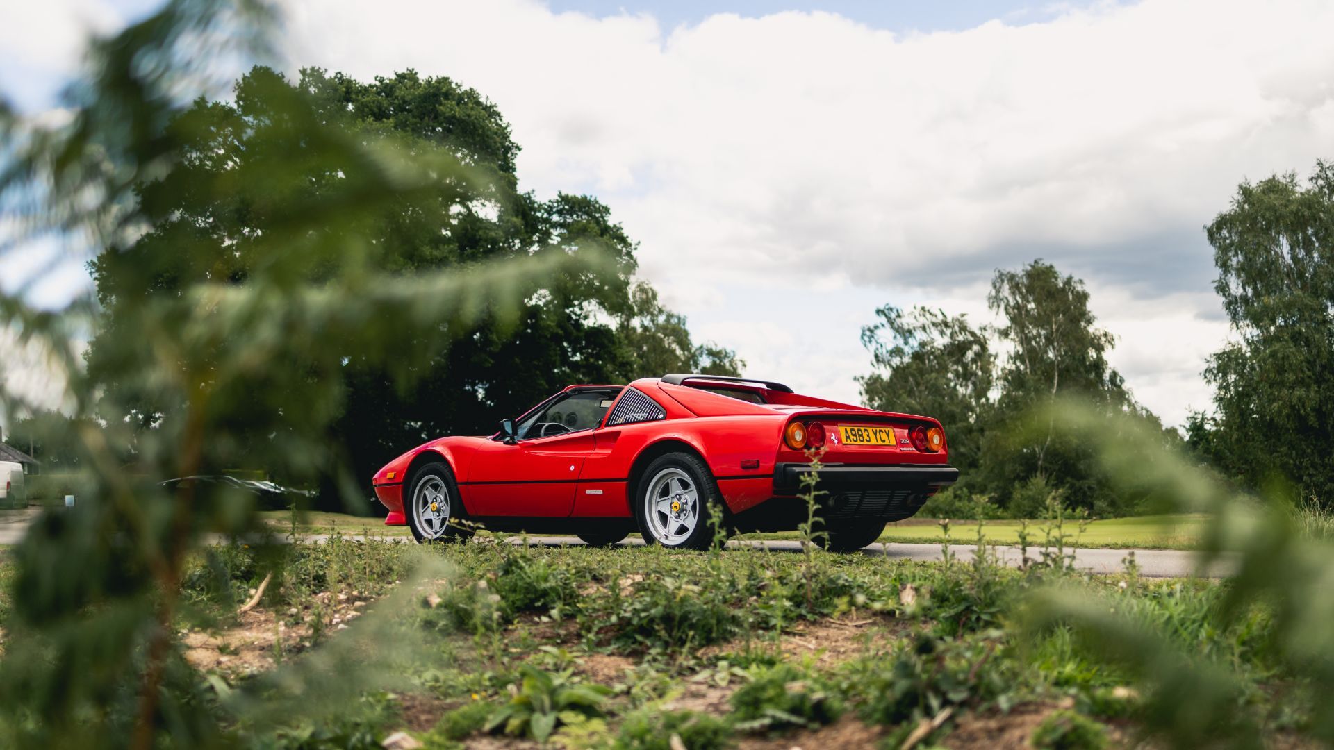 1920x1080 Ferrari 308 GTS review: Retro Road Test