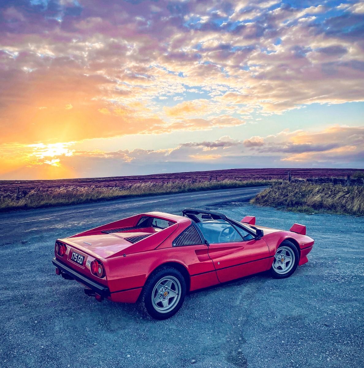 1188x1200 Ferrari 308. Star Car Hire