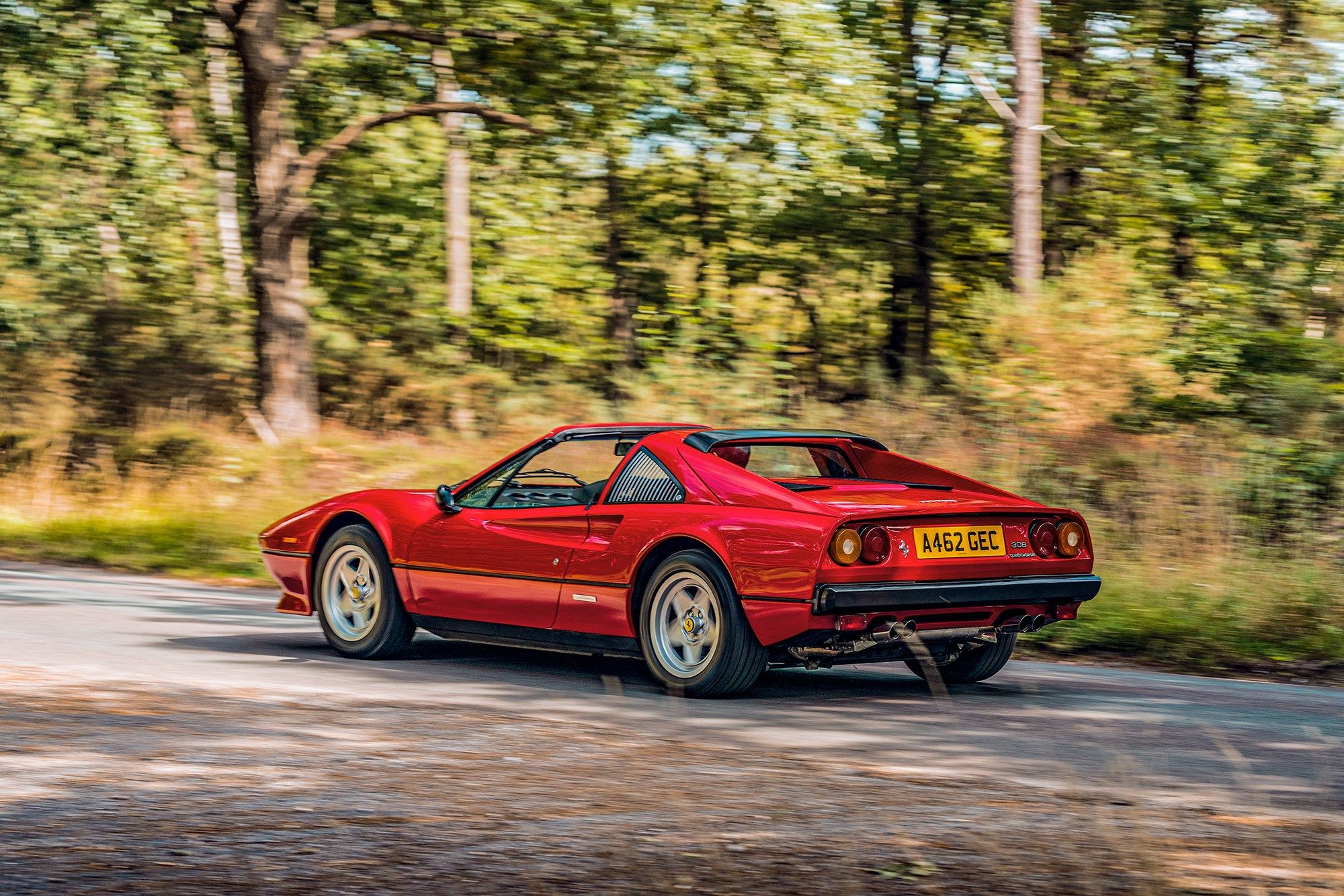 2000x1333 Magnum P.I