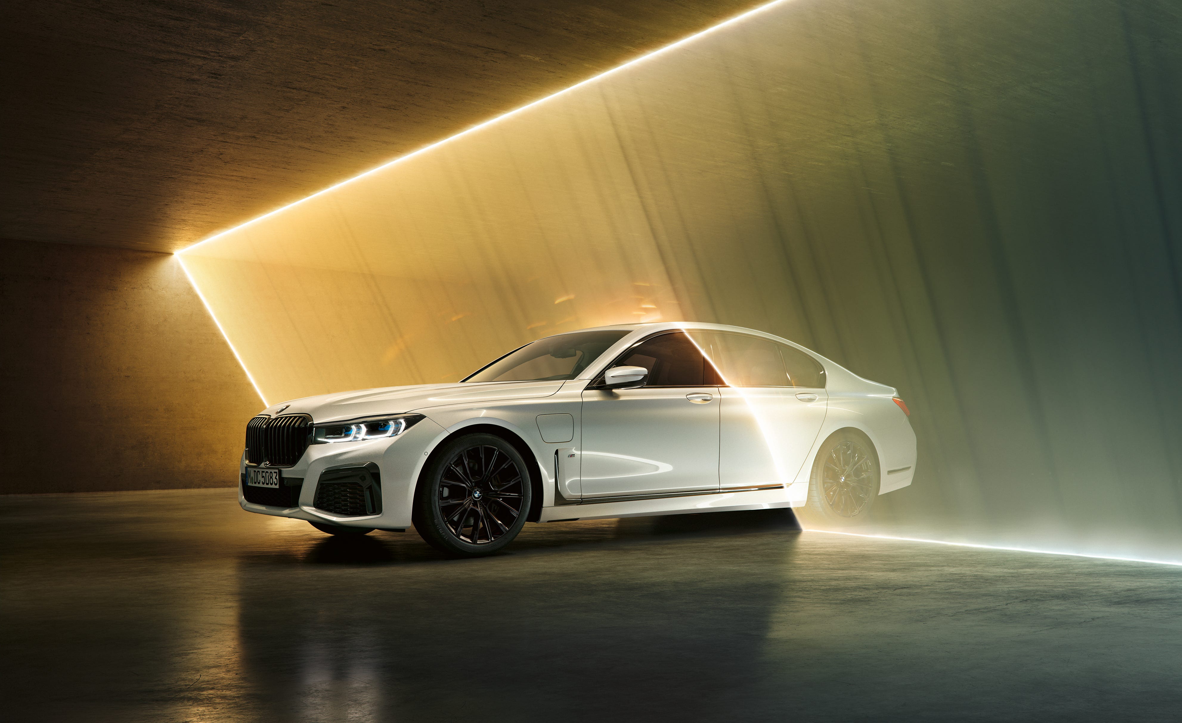 3965x2426 Detailed Photo Of The 2020 BMW 745e Plug In Hybrid