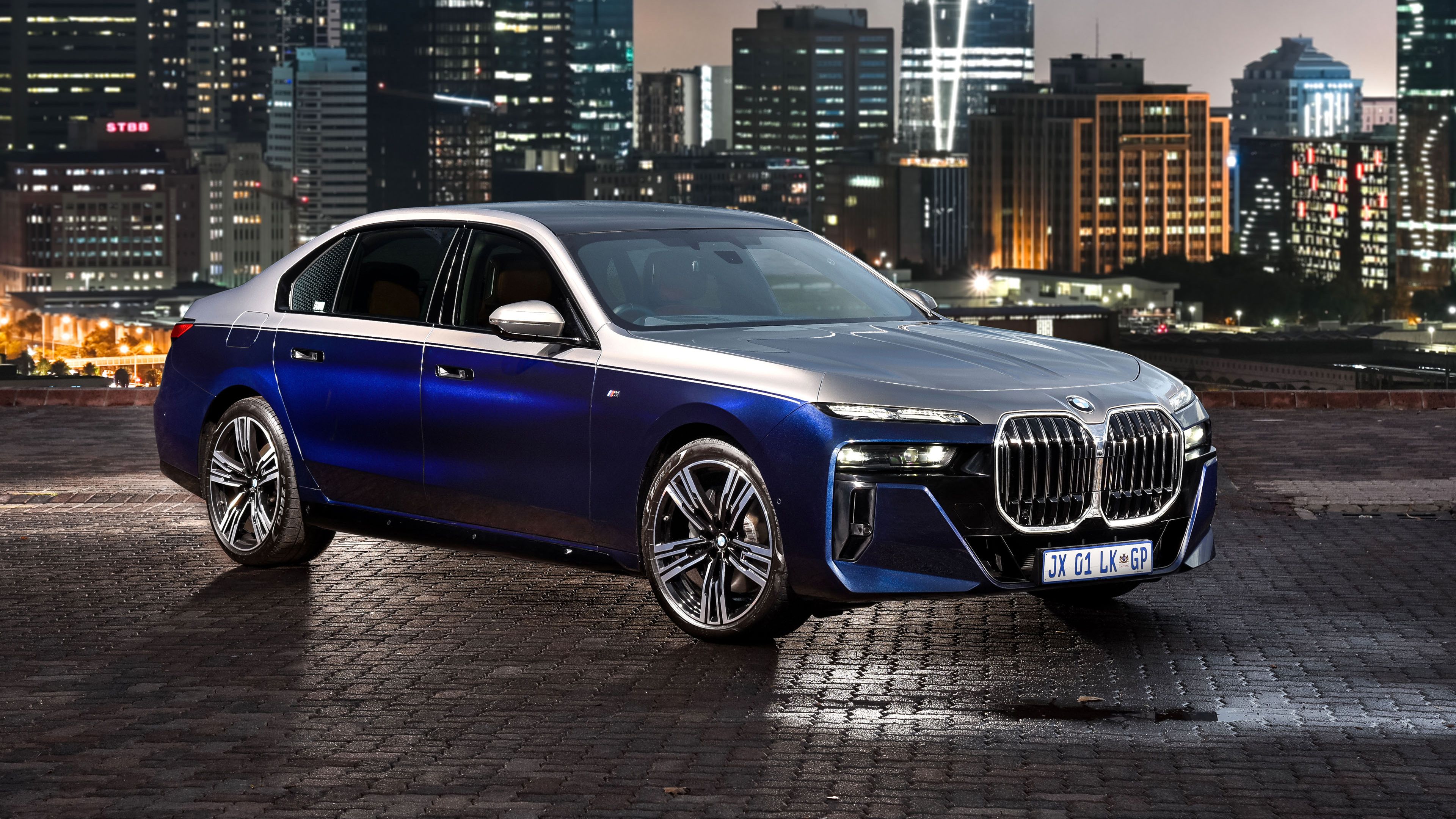 3840x2160 BMW 740i M Sport 2023 4K Wallpaper Car Wallpaper