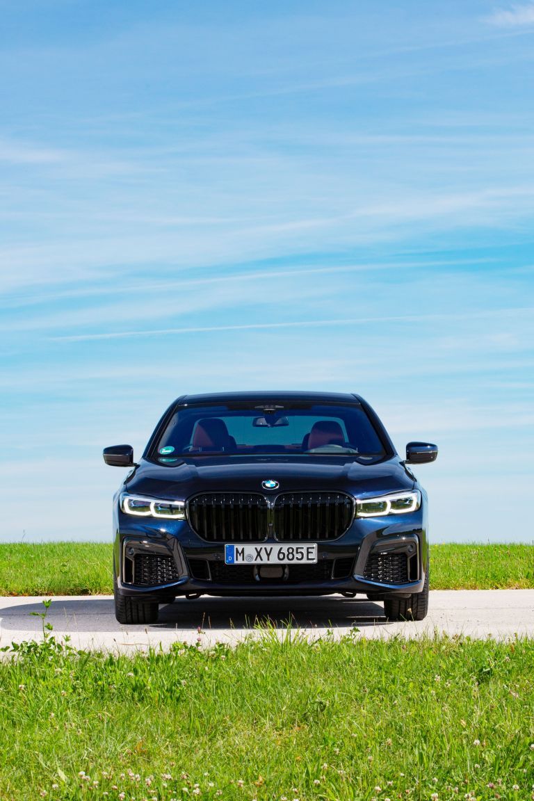 768x1152 BMW 745e quality free high resolution car image, picture and photo