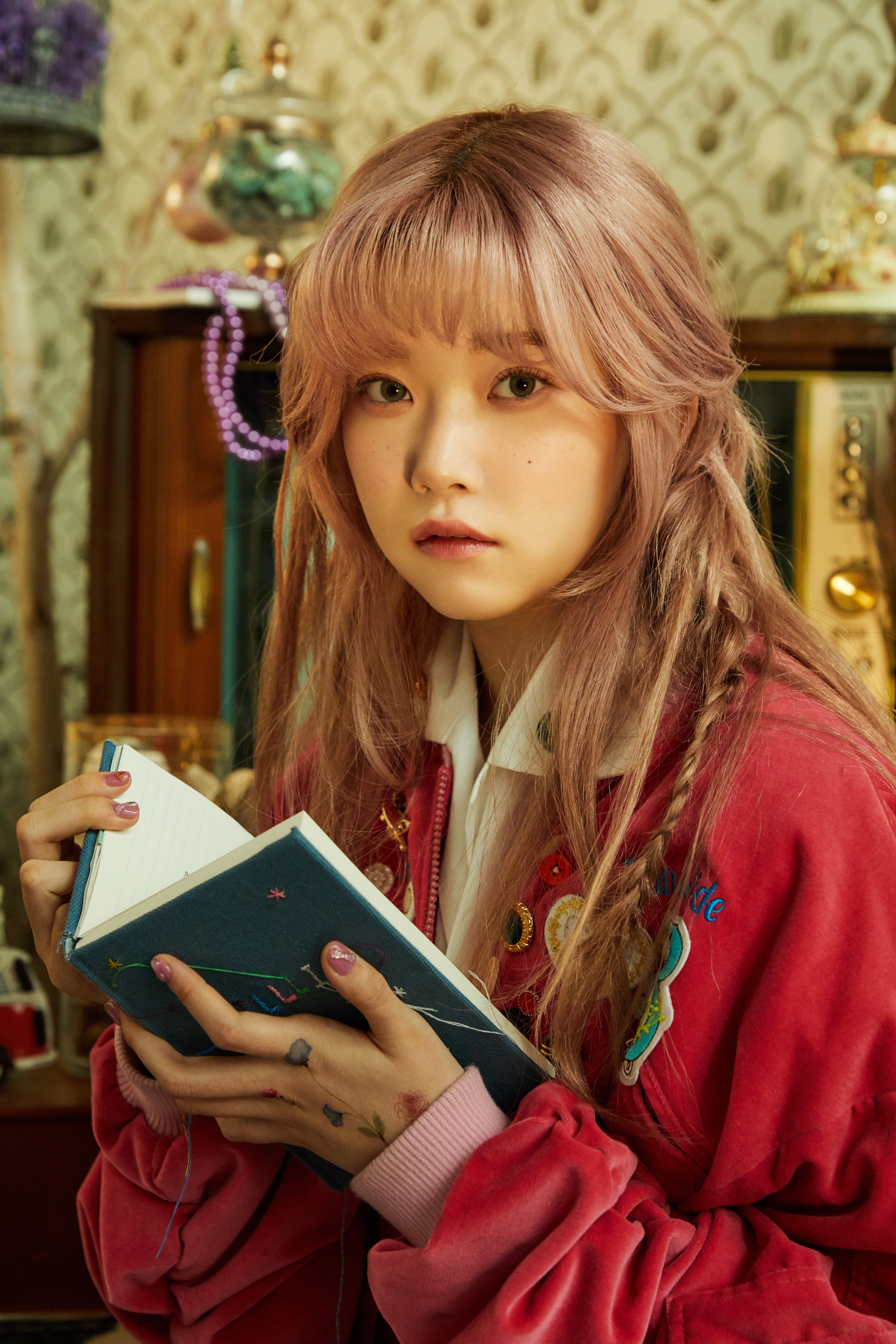 4380x6570 Billlie The Billage Of Perception Chapter One Concept Photo (HD HQ)
