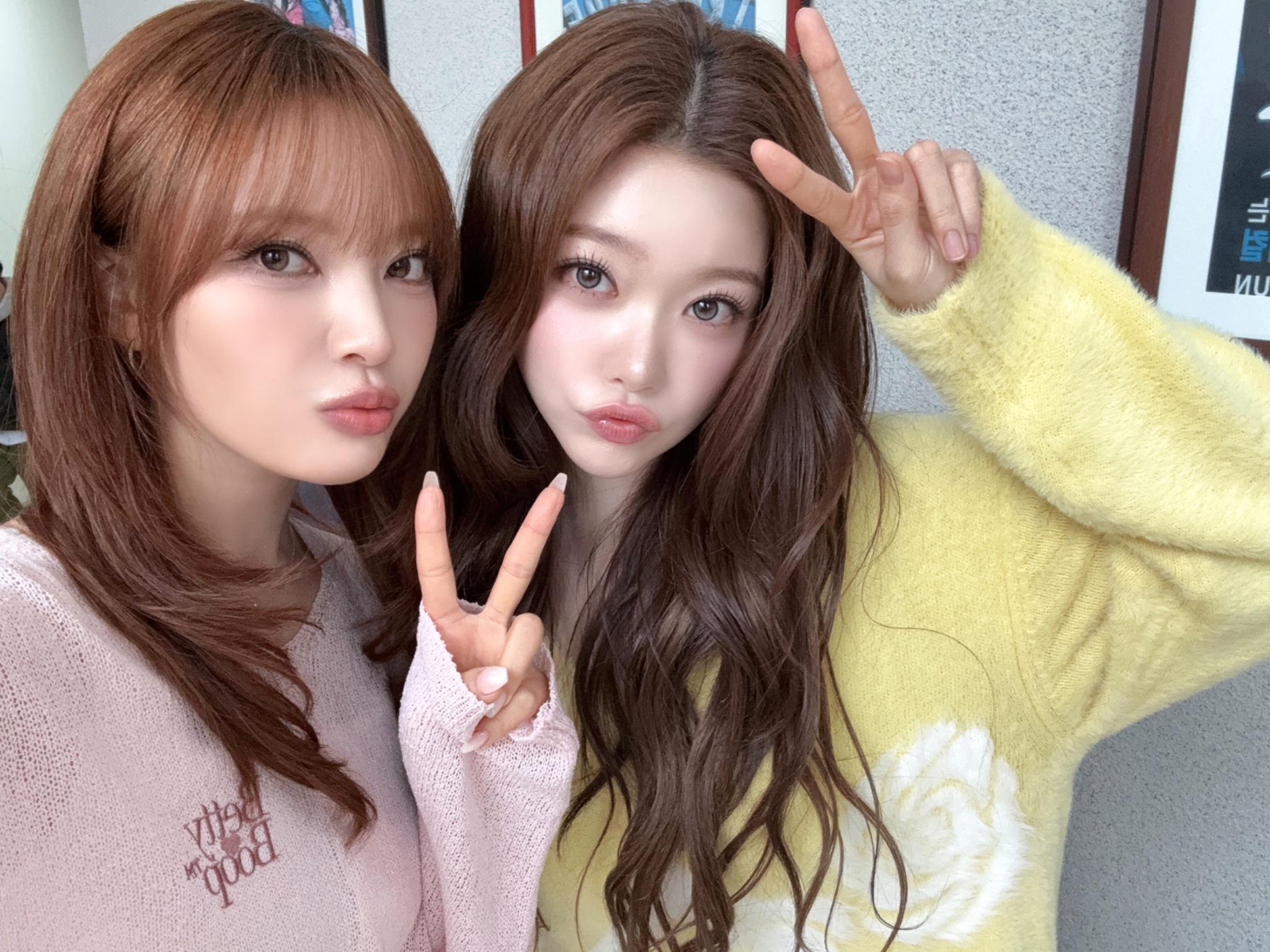 2048x1536 Billlie Twitter Update with Moon Sua & Tsuki