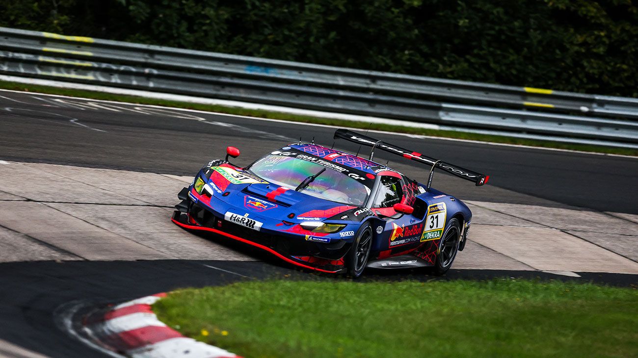 1300x730 Max Verstappen celebrates GT3 racing debut with Emil Frey Racing on the Nordschleife
