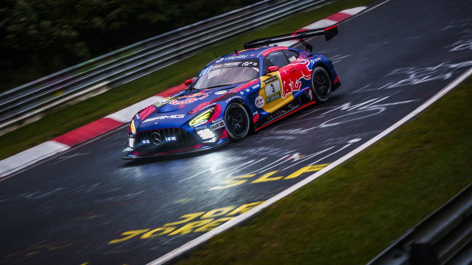 1600x900 Nurburgring 24 Hours: Max Verstappen car in third after first hour of racing