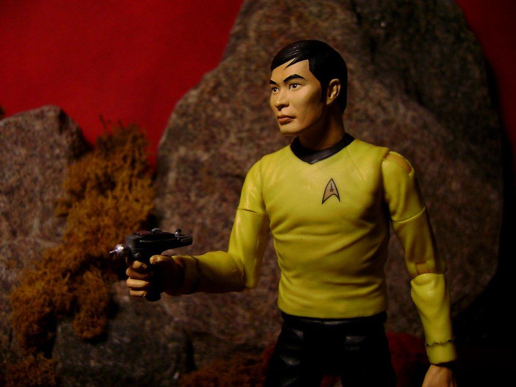 1024x768 Hikaru Sulu. When I moved I got rid of my Original Series f