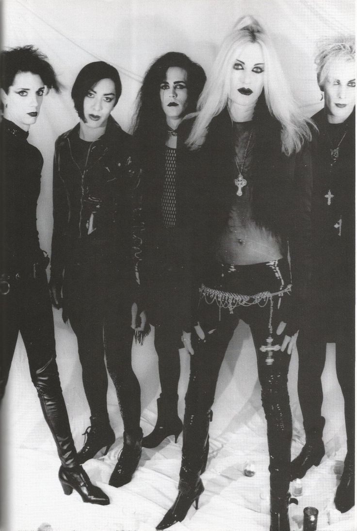 736x1094 London After Midnight