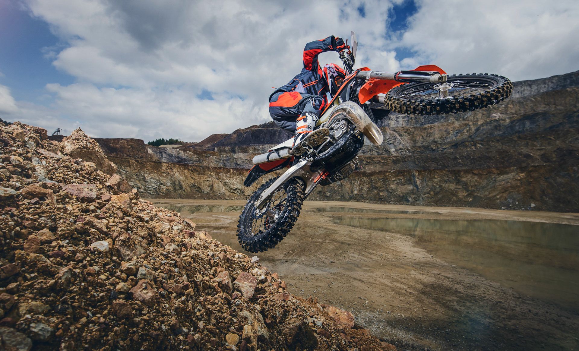1920x1164 KTM Erzberg / Photo (1). Image - Behance