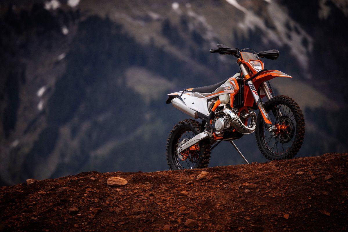 1199x800 Wallpaper Ktm Erzberg Edition First Look: 2022 KTM 300 EXC TPI Erzbergrodeo Edition