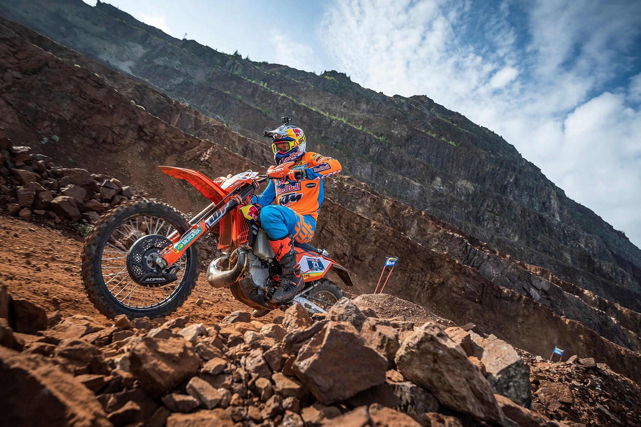 2126x1417 years Bull Erzbergrodeo