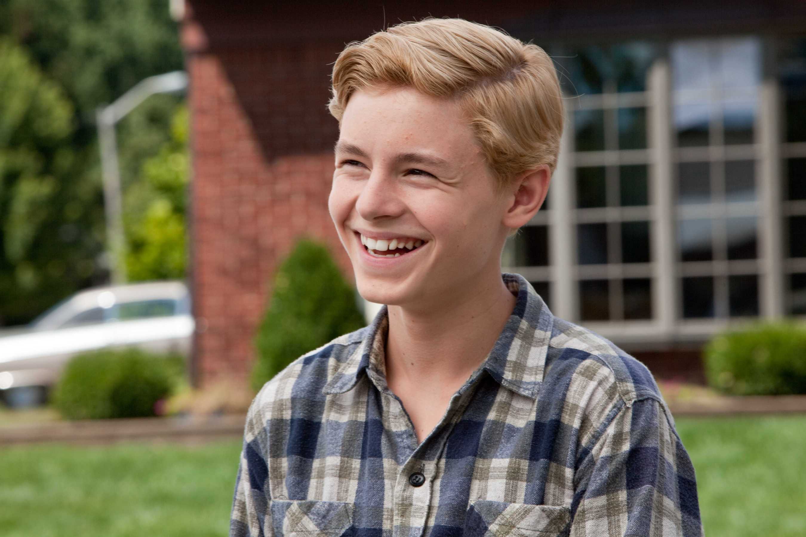 2700x1800 Movie Review: FLIPPED