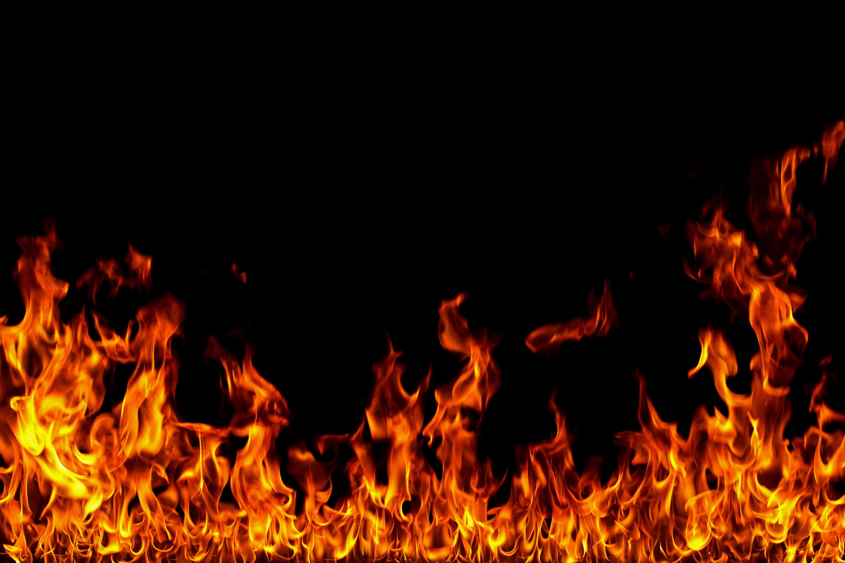 2940x1960 Fire flames on black background