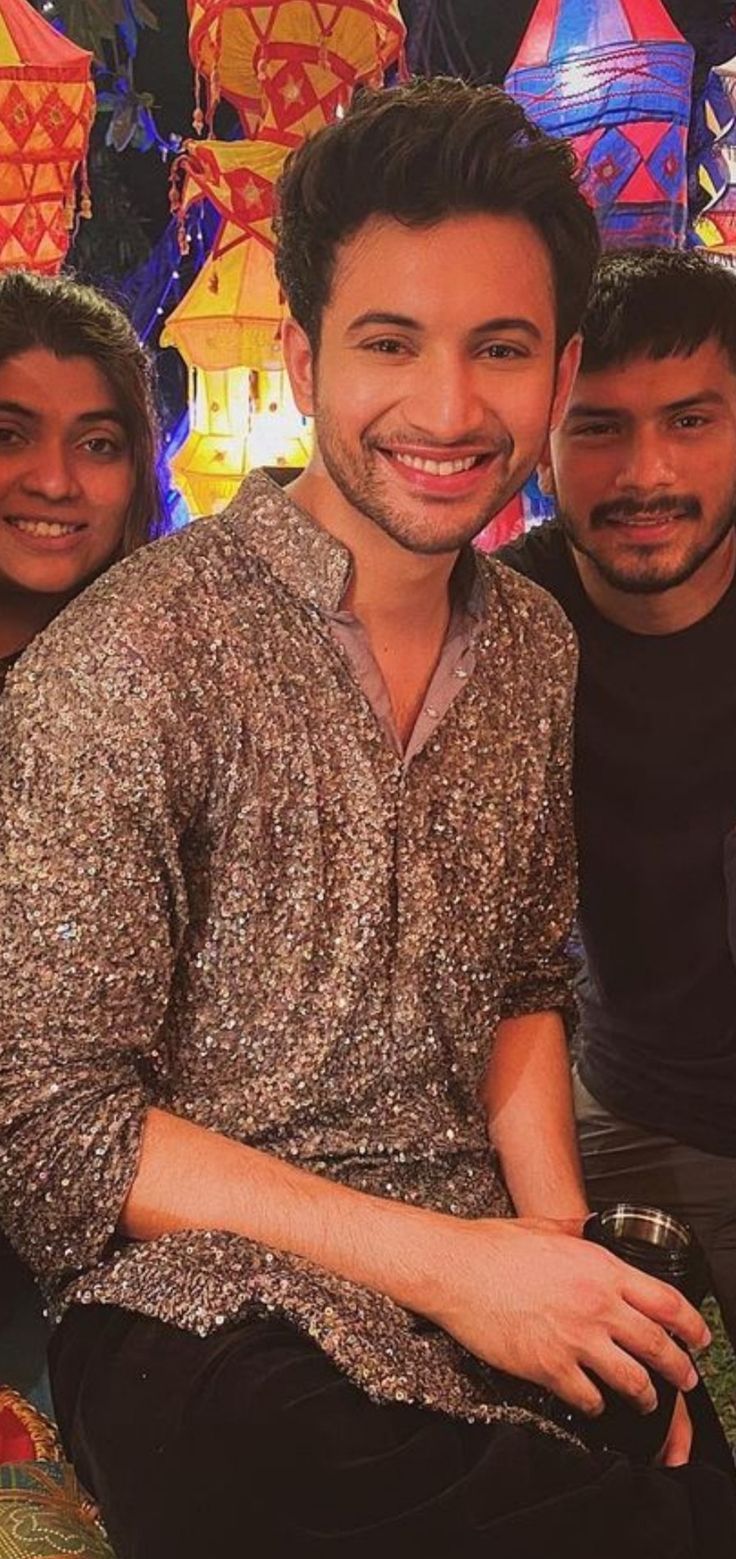 736x1559 Rohit saraf