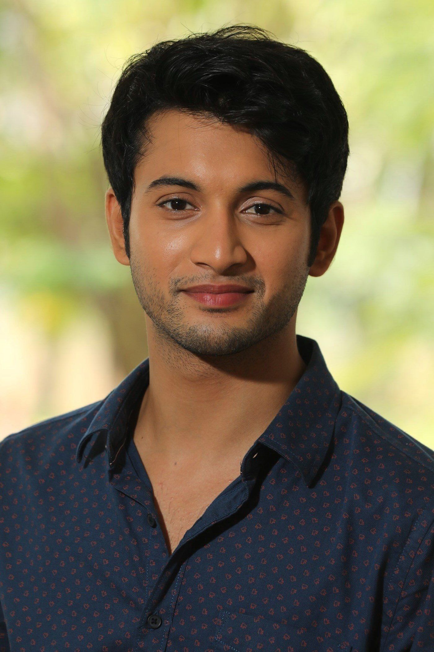 1400x2100 Rohit Saraf Image
