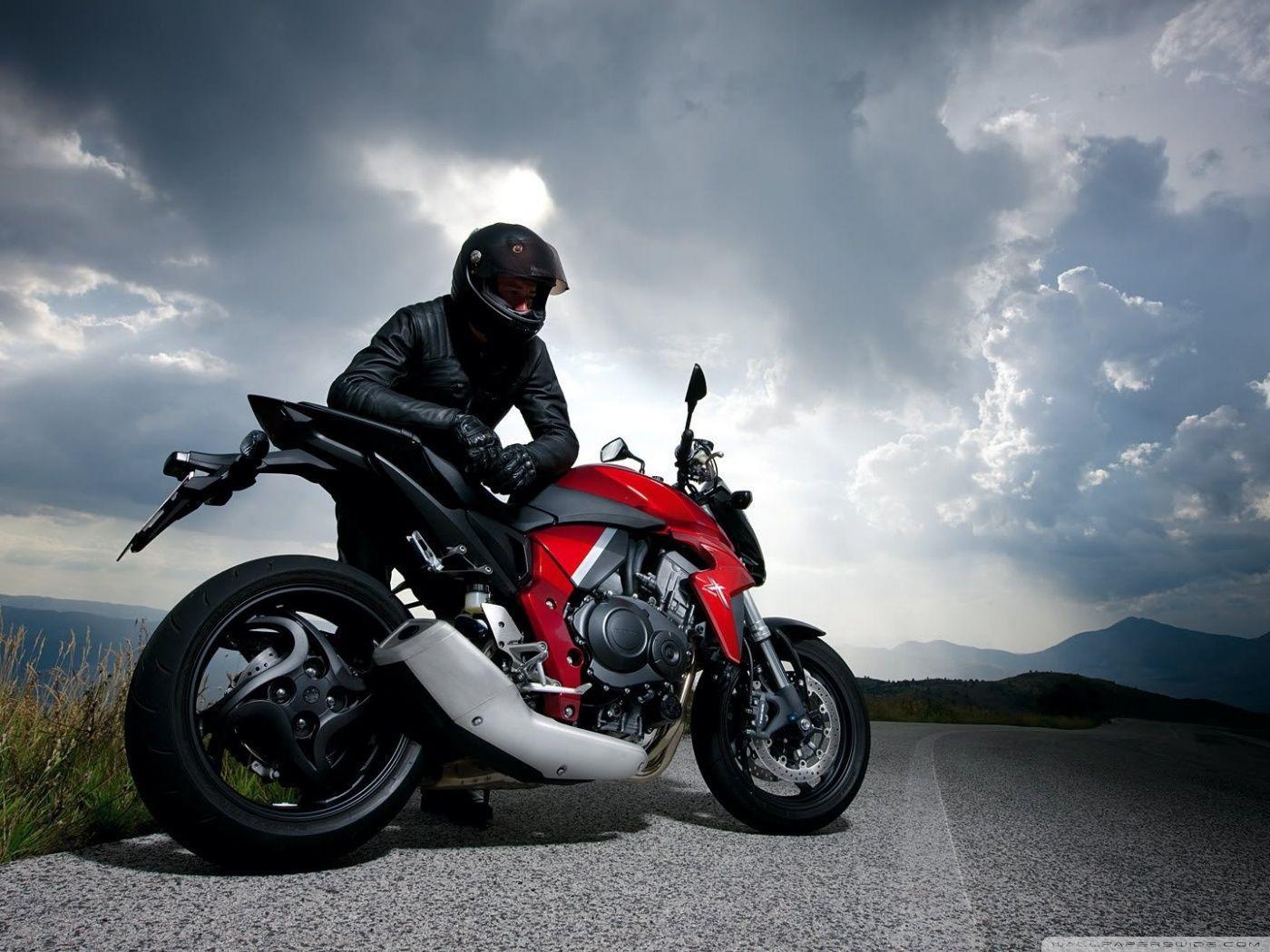 1400x1050 Honda CB1000R Wallpaper
