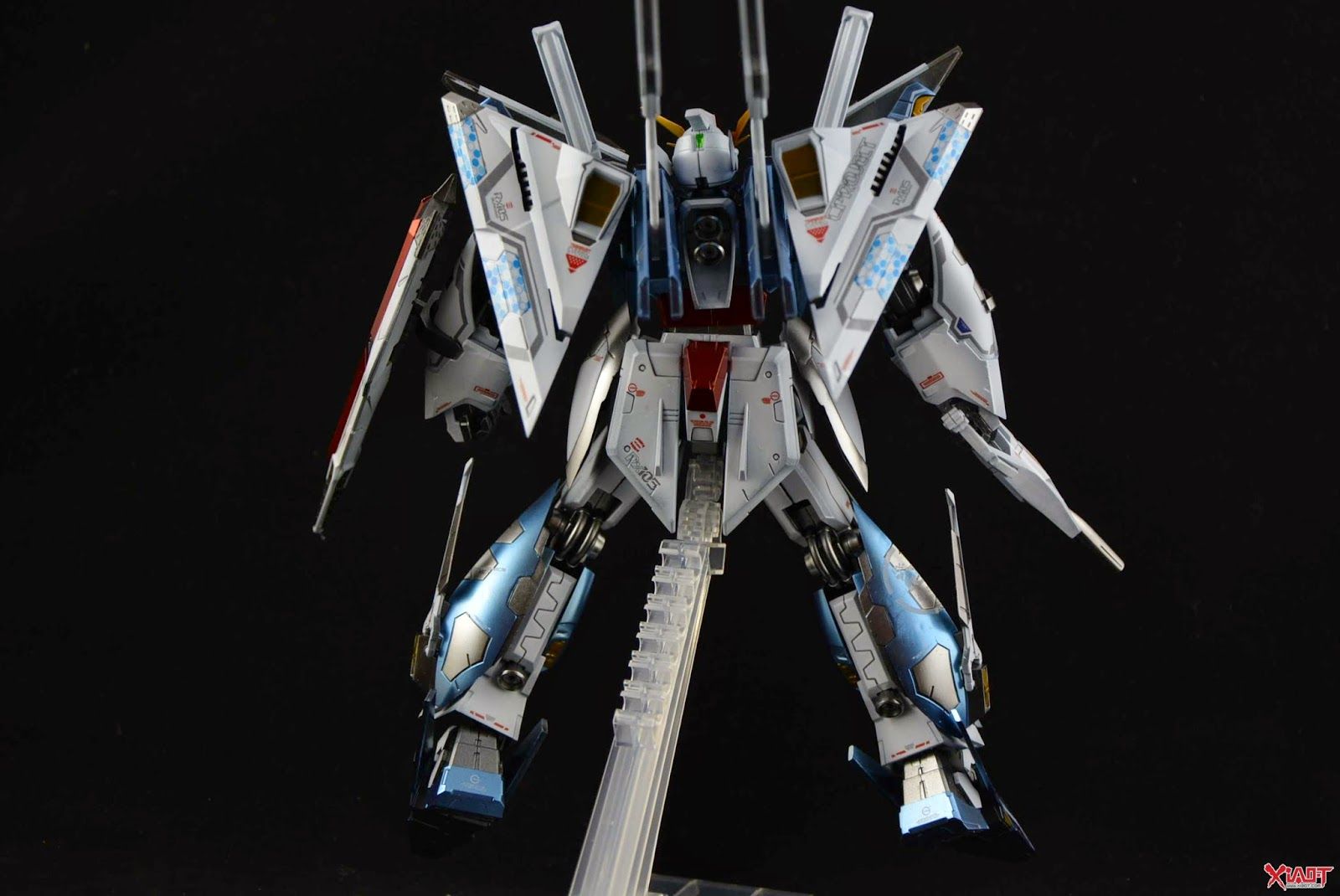 1600x1070 Gundam Family: MC 1 144 RX 105 Xi Gundam Painted Build