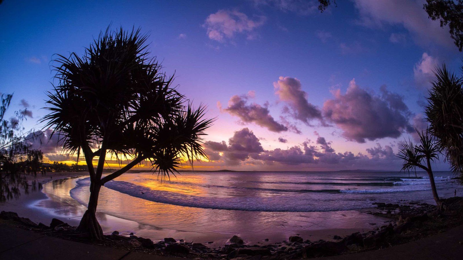 1600x900 Sunset in Sunshine Beach Noosa National Park Queensland Australia :