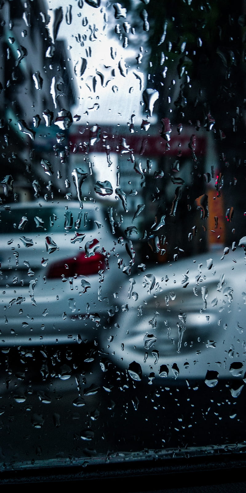 800x1600 HD rain on car window car wallpaper