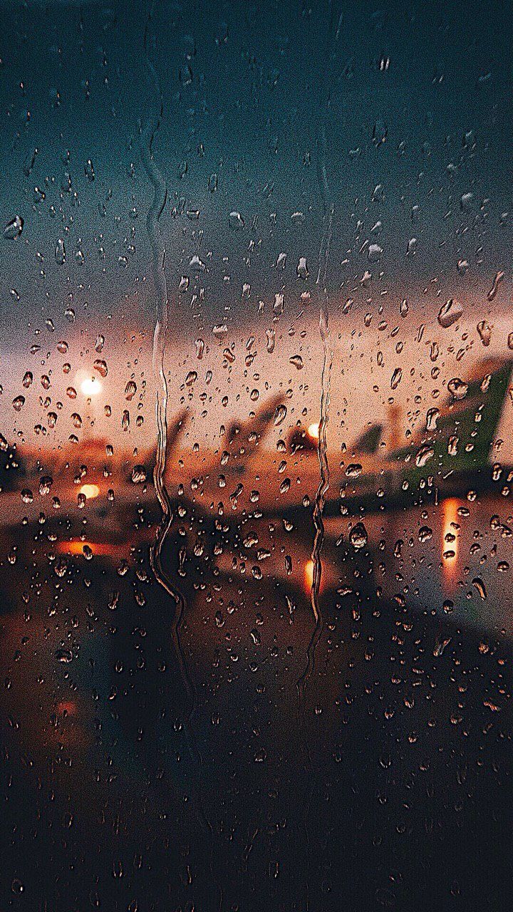 720x1280 Rain Drops on Window with Airplane in Background. Cool behang, Computer achtergrond, Natuur behang