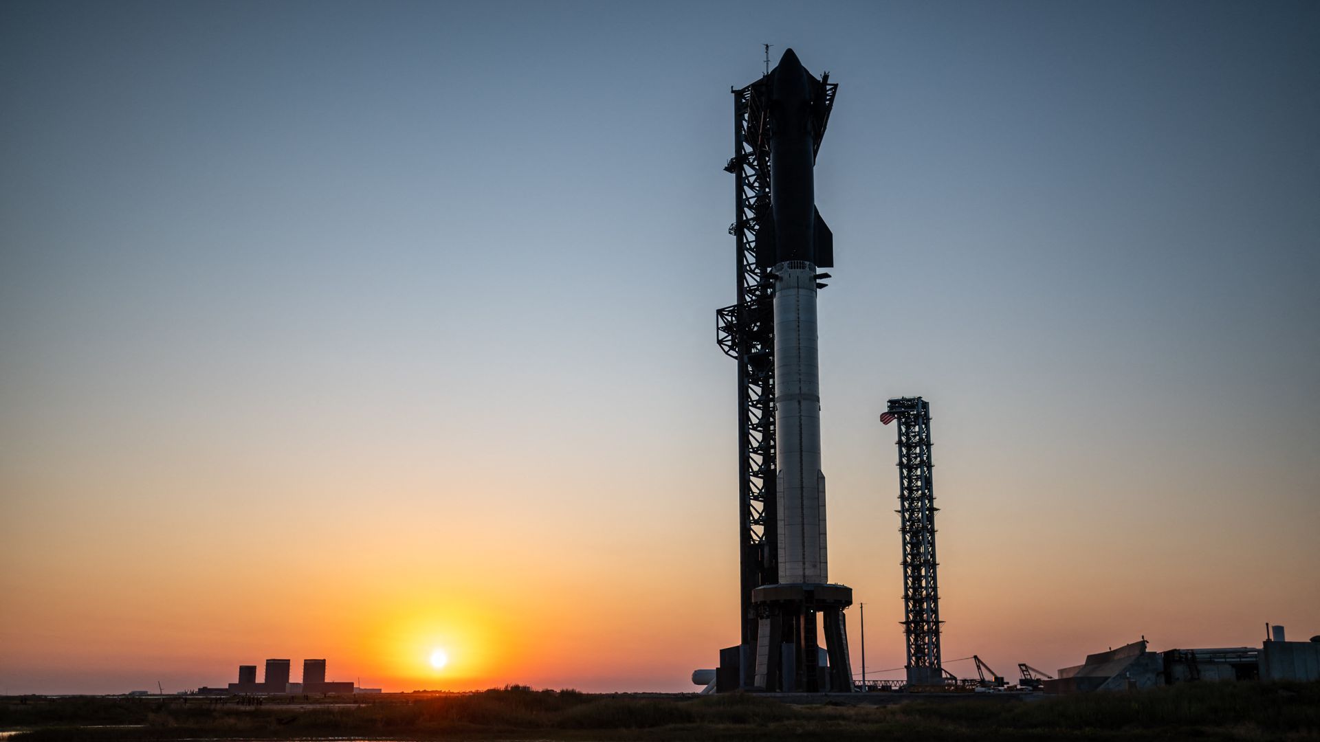 1920x1080 SpaceX Starship: Fifth test flight completes chopstick landing