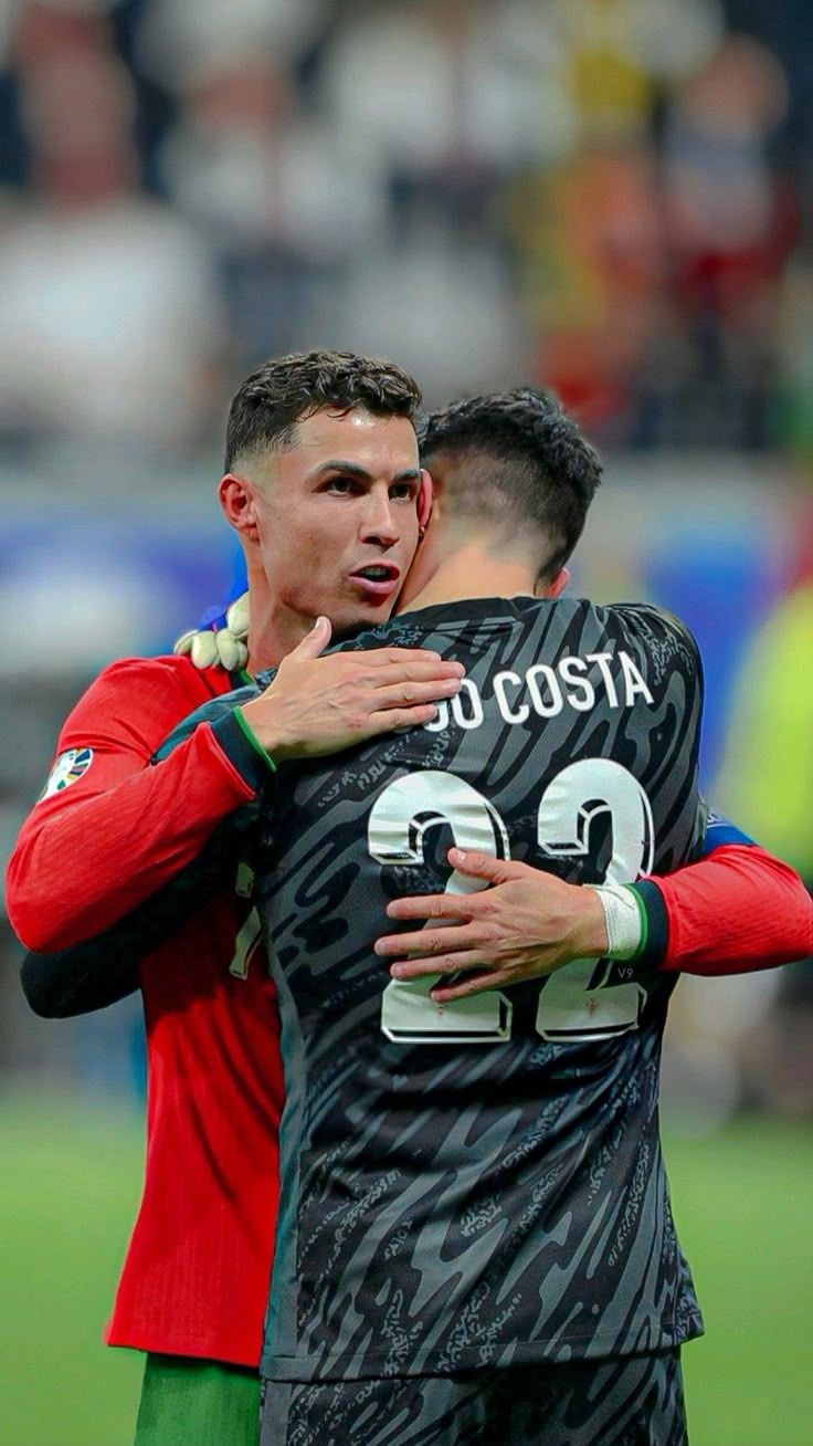 736x1308 Cristiano Ronaldo and Diogo Costa wallpaper