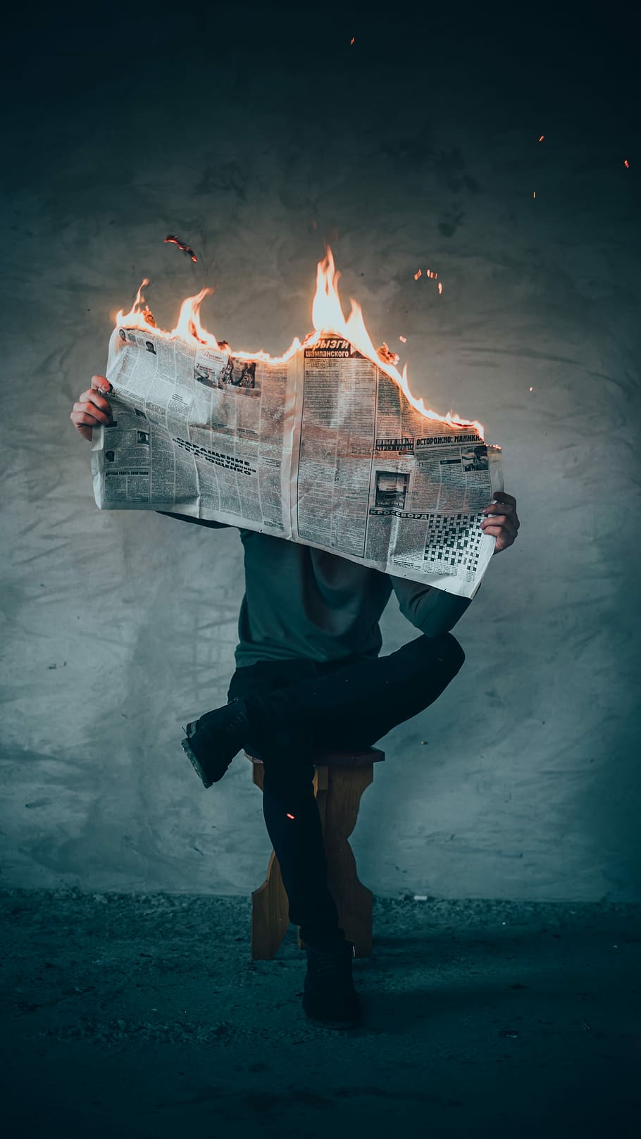 910x1617 Burned newspaper 1080P, 2K, 4K, 5K HD wallpaper free download