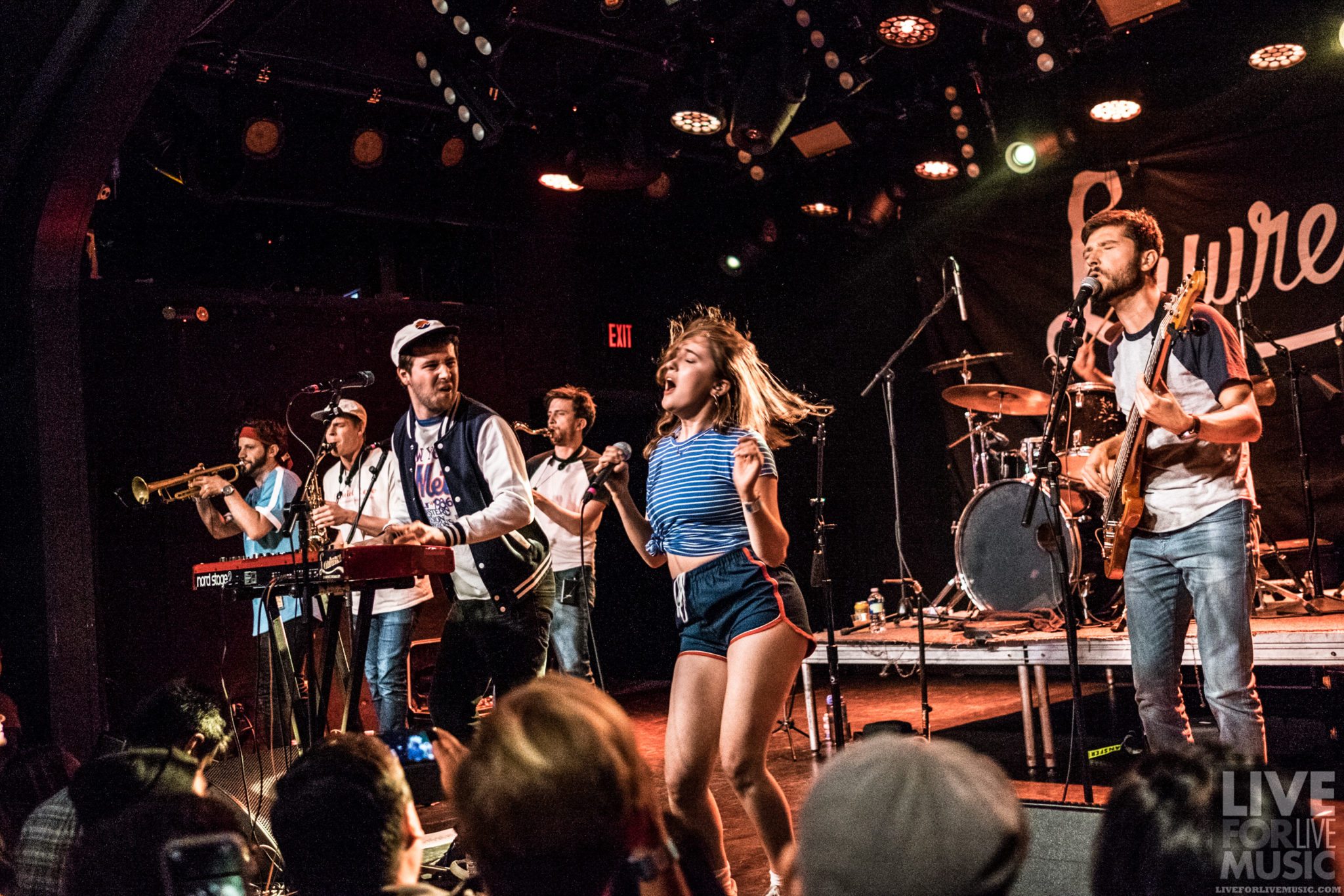 2048x1365 Lawrence Turns L.A.'s Teragram Ballroom Into 'Living Room' [Review Photos]