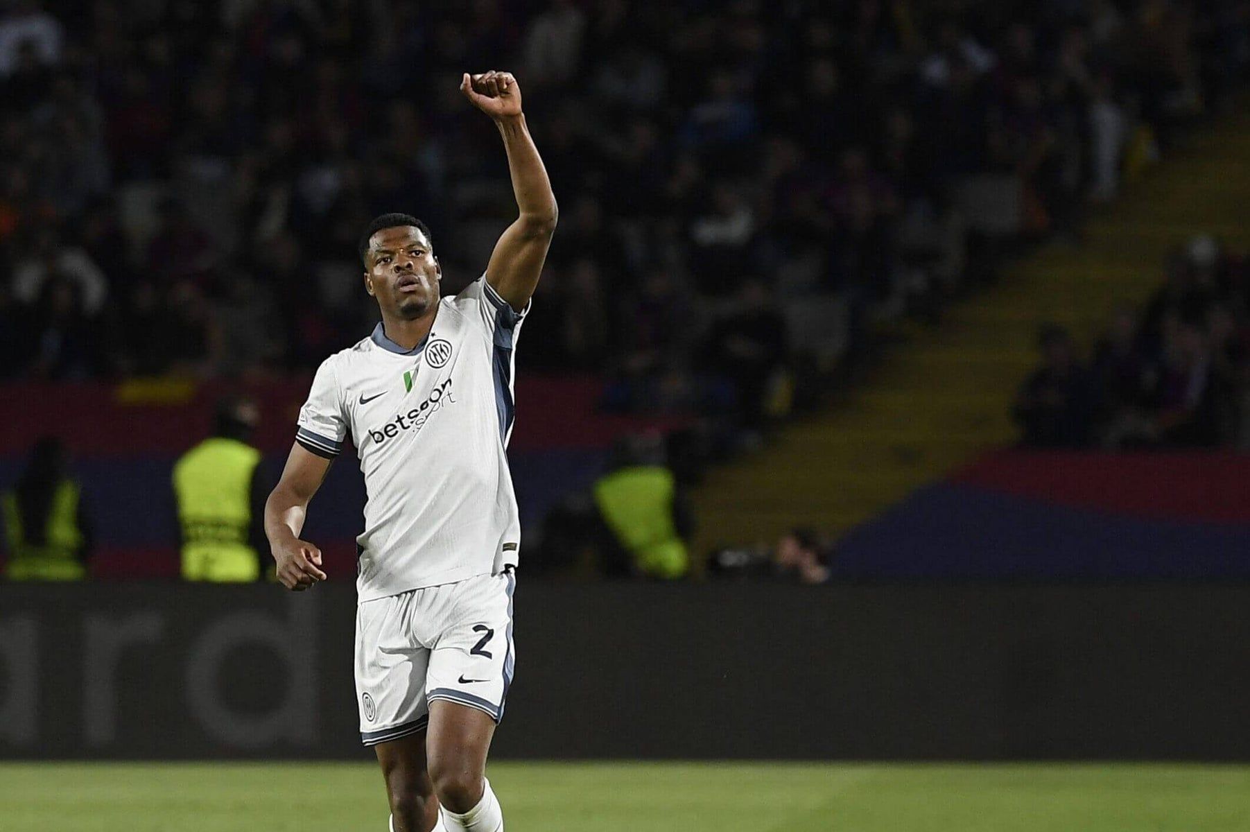 1803x1200 Denzel Dumfries Epitomises The Under Appreciated Brilliance Of Inter