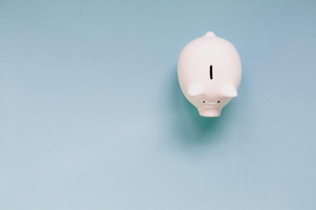 1200x800 Piggy Bank Image Free for Commercial Use
