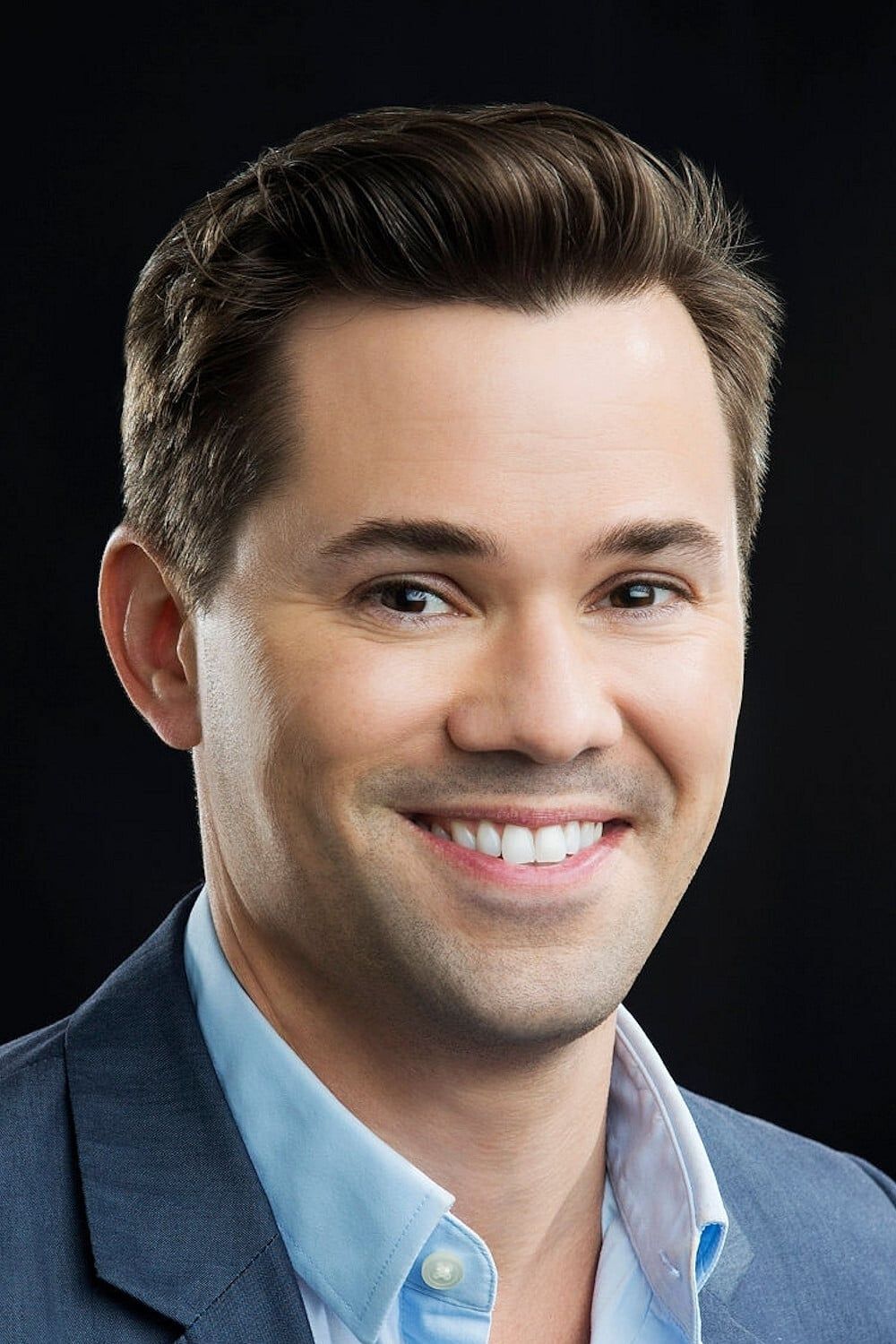 1000x1500 Andrew Rannells Image