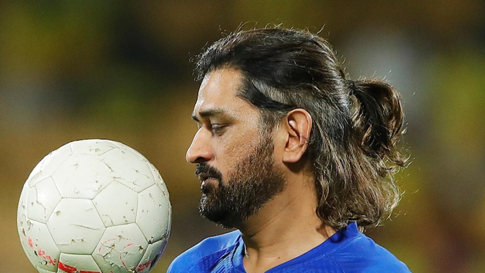 1600x900 Dhoni's new 'Samurai' hairdo steals spotlight