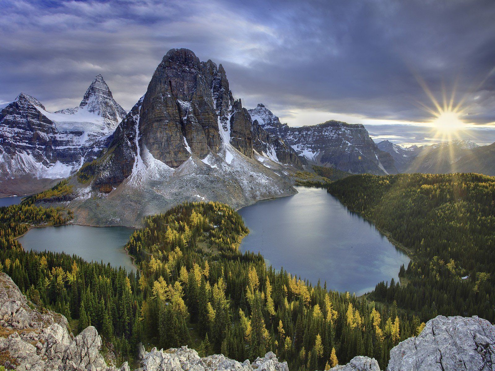 1600x1200 mountains, Clouds, Landscapes, Nature, Sun, British, Columbia, Mount Wallpaper HD / Desktop and Mobile Background