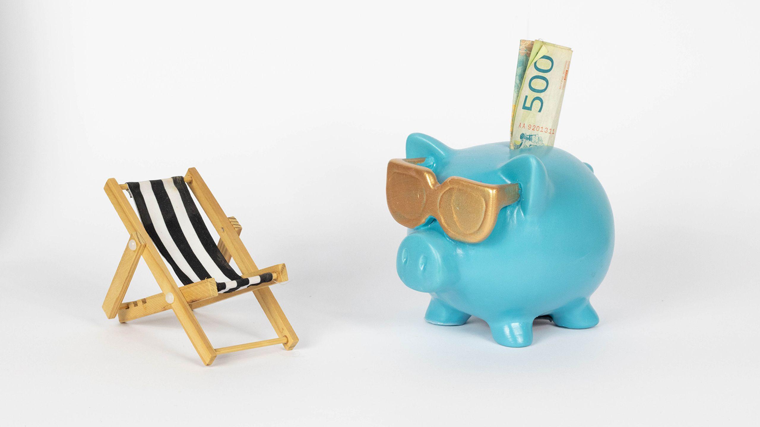 2560x1440 Wallpaper Piggy bank Paper money Money Sunlounger White 2560x1440