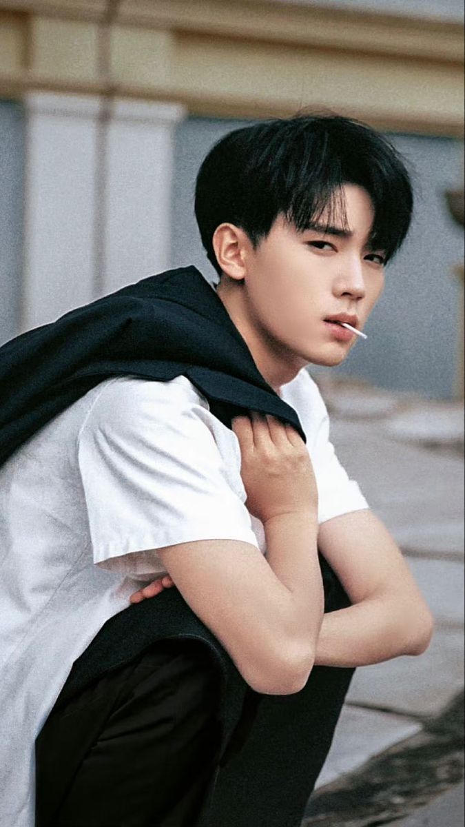 675x1200 Zhou Yiran, You Are Desire (白日梦我)