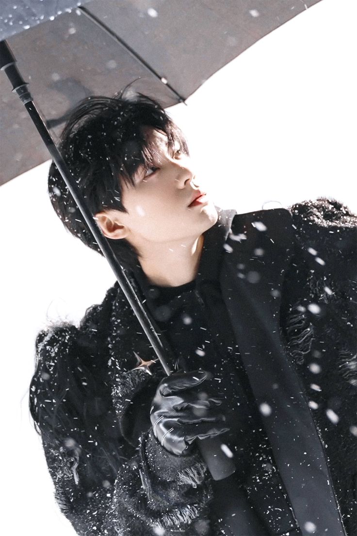 736x1104 Zhou Yiran