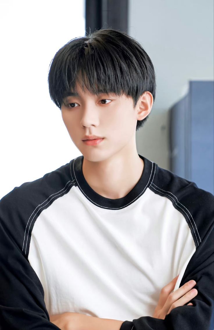736x1132 Yiran zhou icon. Zhou yi ran, Zhou yiran wallpaper, Zhouyiran