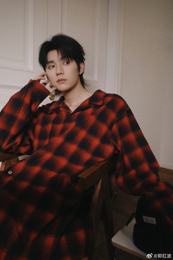 736x1104 zhou yiran profile and facts zhou yiran Yiran Profile and Facts